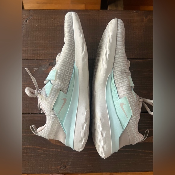 Women’s Nike Renew Arena Trainers Size 9 - Picture 4 of 7
